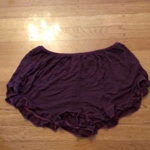 brandy melville ruffled shorts